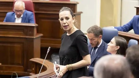 Jéssica de León, en el Parlamento de Canarias.