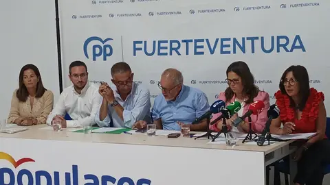 Los portavoces del PP de Fuerteventura, en rueda de prensa de balance