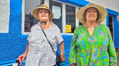 María Tomasa Hernández y Mari Pino Batista, vecinas afectadas por la trama del Casco Viejo de Corralejo.
