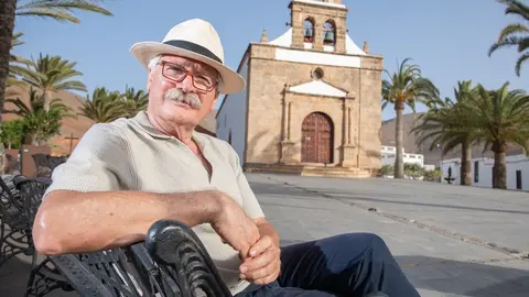 Marcos Hormiga, pregonero de La Peña 2024, en la Vega de Río Palmas (Betancuria).