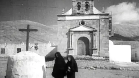 Iglesia de La Vega de Río Palmas (Fotograma del vídeo Recuerdos Fiestas de la Virgen de la Peña 2024).