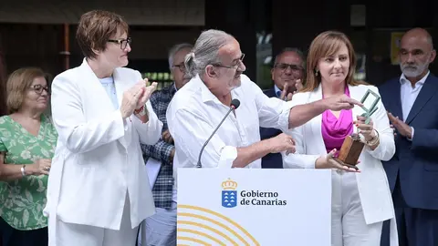 Delgado, Rodríguez y Barreto, en el priner acto por el Día de los Menores Robados.