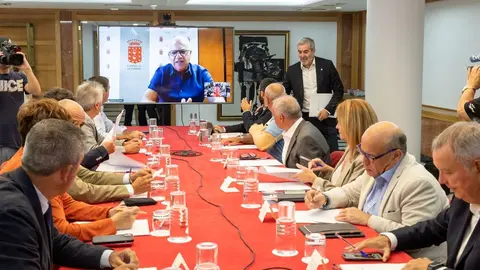 Reunión del Pacto Canario por la Inmigración.