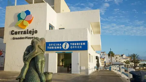 Reapertura de La Oficina de Turismo de Corralejo.