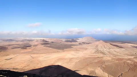 Malpaís y volcanes de La Oliva, desde la Montaña de Escanfraga  (©Fuerteventura Digital.
