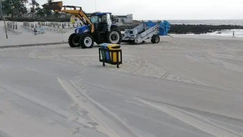 Cribadora de playas en La Oliva (Archivo FD, 2018).