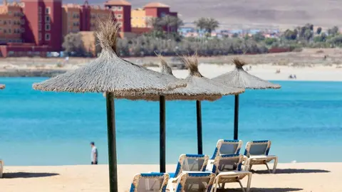 Hamacas en Caleta de Fuste, en una imagen de Turismo de Antigua.