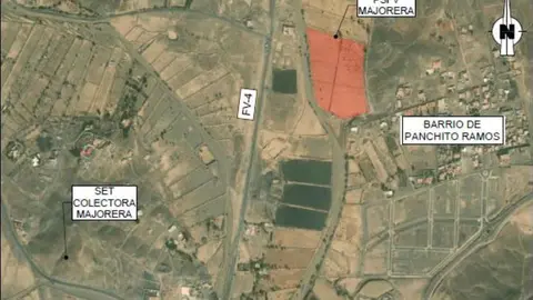 Planta Solar Majorera I, junto al Barrio de Panchito Ramos.