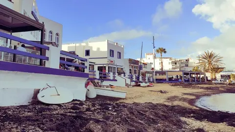Paseo marítimo, en el Casco Viejo de Corralejo.