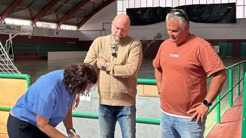 Recepción de obras del polideportivo municipal de Tuineje.