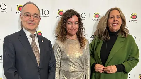 El mbajador de España en Berlín,  la secretaria de Estado de Turismo, y la consejera de Turismo, en la ITB.