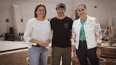 Lola García y Nereida Calero con Rodrigo Sorogoyen