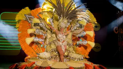 Laura Padilla, Reina Adulta del Carnaval de Gran Tarajal 2025.