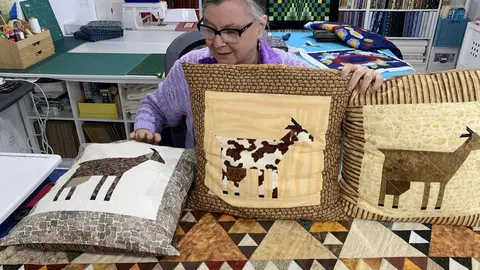 Bianca Scarpari, en su taller de almazuelas