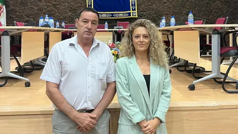 Miriam de León y Faustino Cabrera, los dos concejales del PP en Pájara