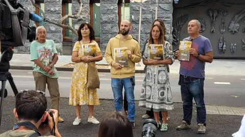 Presentación de las 80 y pico medidas de Canarias Palante.