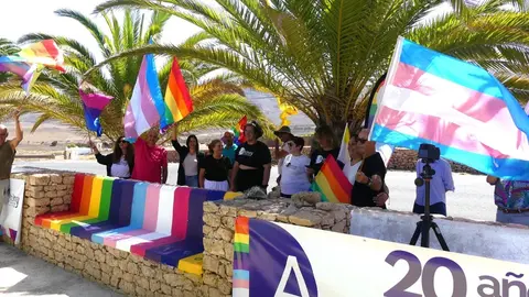 Mobiliario arcoíris por el Orgullo LGTBIQ+ (2)