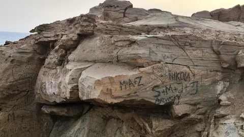 Grabados aparecidos en la Playa de La Pared, en el municipio de Pájara.