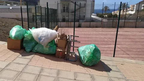 Labores de limpieza de la Concejalía de Medio Ambiente del Ayuntamiento de Pájara.