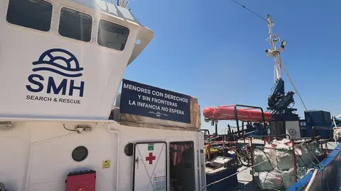 Imagen del Aita Mari, de Salvamento Marítimo, difundida por la ministra Sira Rego.