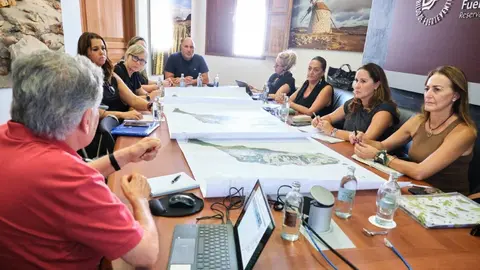 Reunión del PIOF/PORN con la oposición del Cabildo.