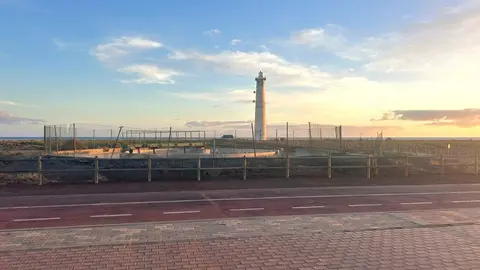 Antigua depuradora junto al paseo del Saladar de Jandía.