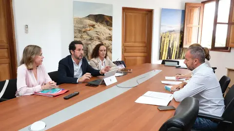 Reunion Cabildo-Gobierno sobre Zurita.