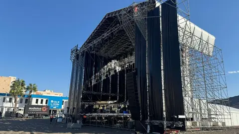 Escenario del Festival Arena Negra en la playa de Gran Tarajal.
