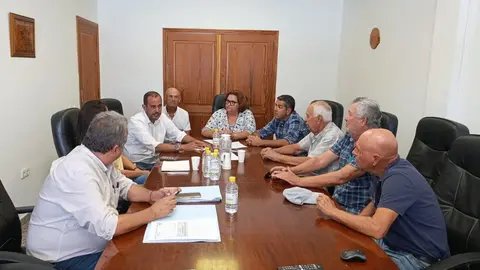 Reunión dedicada a la recuperación de la Fuente de Manitaga.