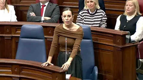Jéssica de León cerró el debate agradeciendo a todos los grupos su participación. 