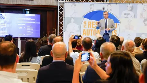 El vicepresidente del Gobierno, Manuel Domínguez, durante la presentacion del Plan Respaldo Autonomos