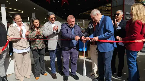 Apertura del nuevo centro comercial en Caleta de Fuste.