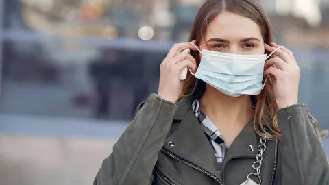 Uso de mascarilla en la v&iacute;a p&uacute;blica.