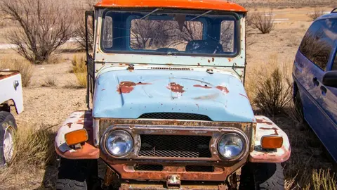 Veh&iacute;culo abandonado, en una imagen sin relaci&oacute;n con la noticia (Foto de Get Lost Mike).