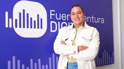 Ana de Leon, en el estudio de Fuerteventura Digital