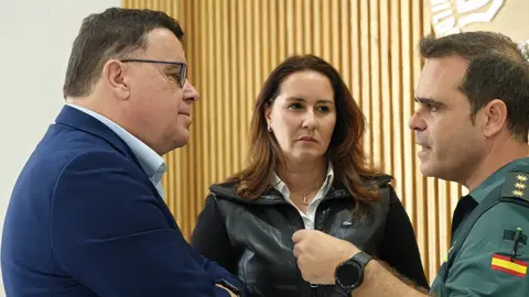 Reuni&oacute;n para prevenir la proliferaci&oacute;n de instalaciones ilegales en suelo r&uacute;stico en Fuerteventura.  (1)