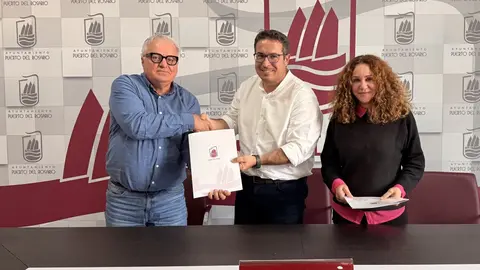 Convenio entre el Ayuntamiento de Puerto del Rosario y el IES Santo Tom&aacute;s de Aquino.