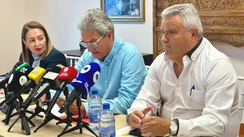 Pe&ntilde;a Armas, Juan Nicol&aacute;s Cabrera y Rafael Perdomo presentan su alianza.