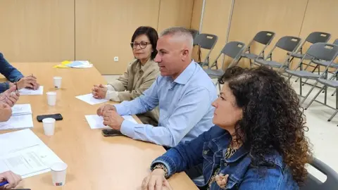 Reuni&oacute;n de CC con el grupo de Antigua.
