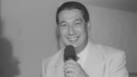 Santiago Travieso, en una imagen de Radio Sinton&iacute;a, difundida por los treinta a&ntilde;os de la emisora.