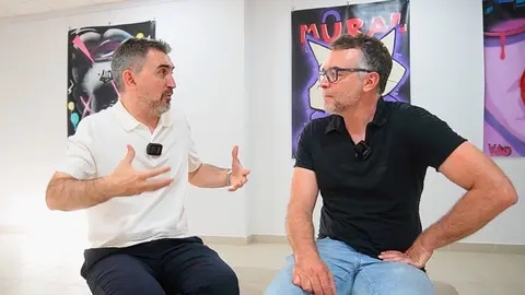 Ignacio Escolar y Janey Casta&ntilde;eyra, en la Casa de la Cultura de Puerto del Rosario.