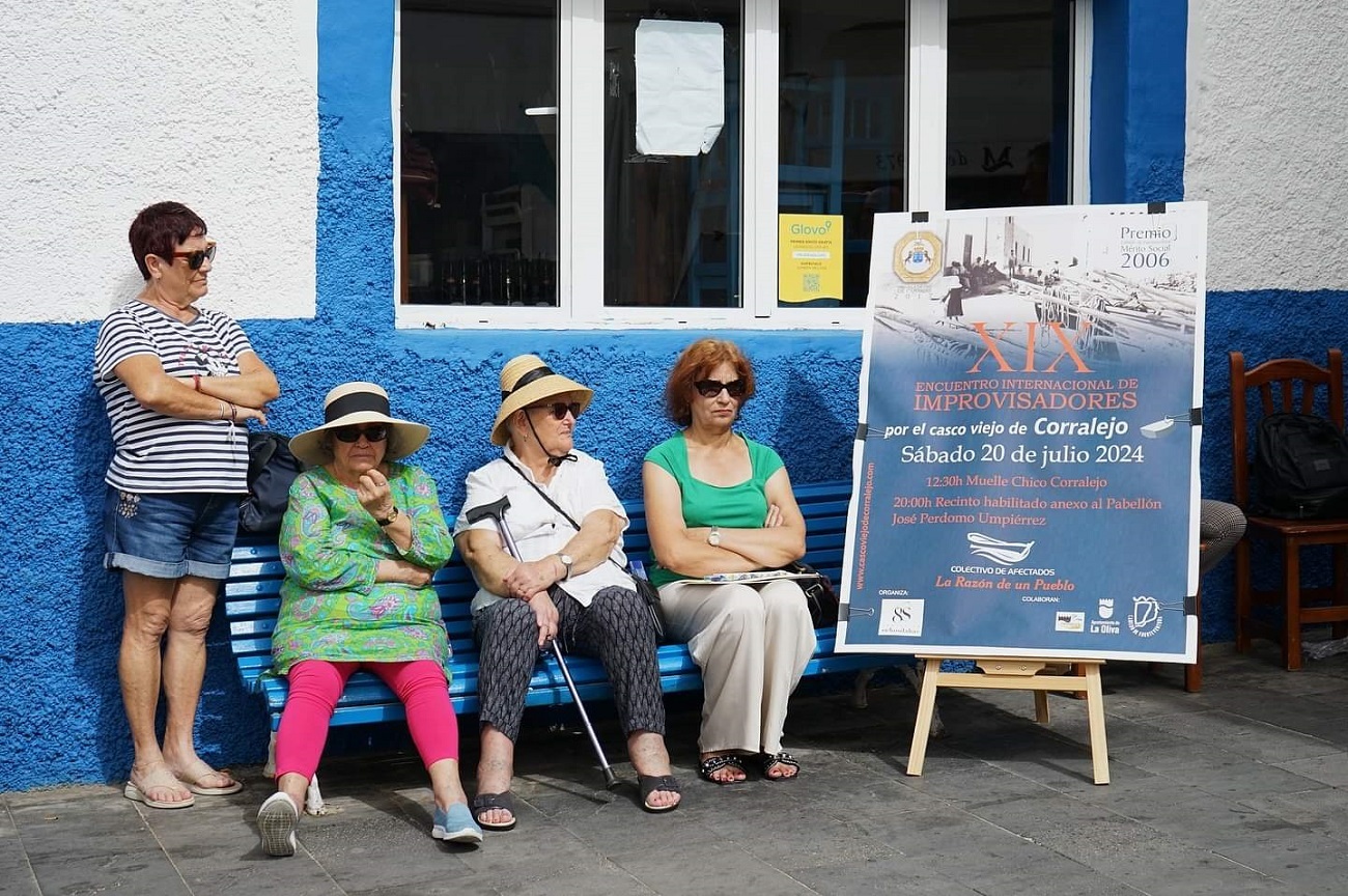 Vecinos del Casco Viejo de Corralejo.