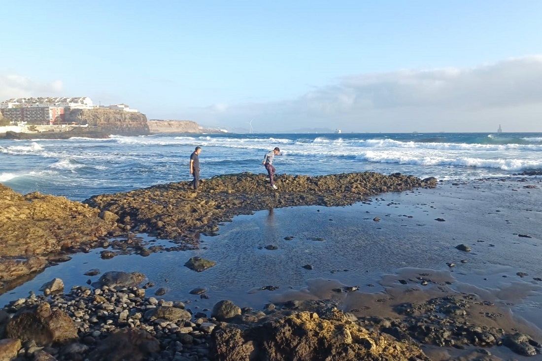 El vertido de fueloil alcanza las zonas de La Restinga y Bocabarranco, en Gran Canaria (Imagen de 112 Canarias).