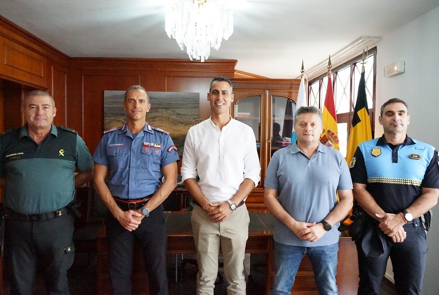 Recepción a los Carabinieri (Imagen del Ayuntamiento de La Oliva).