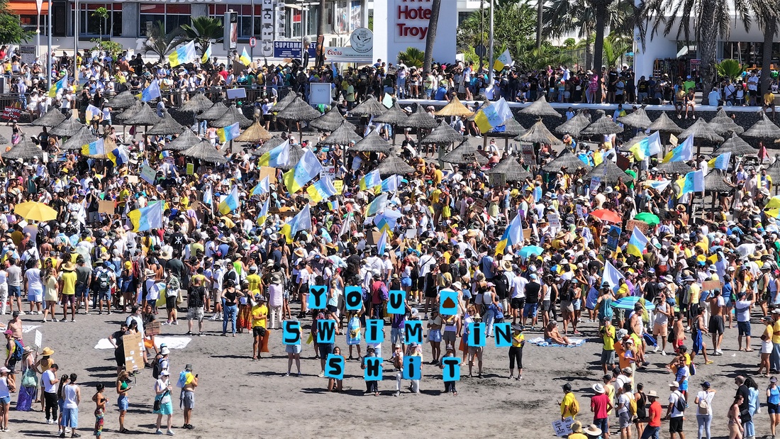 Manifestación del 20O en Maspalomas, Gran Canaria.