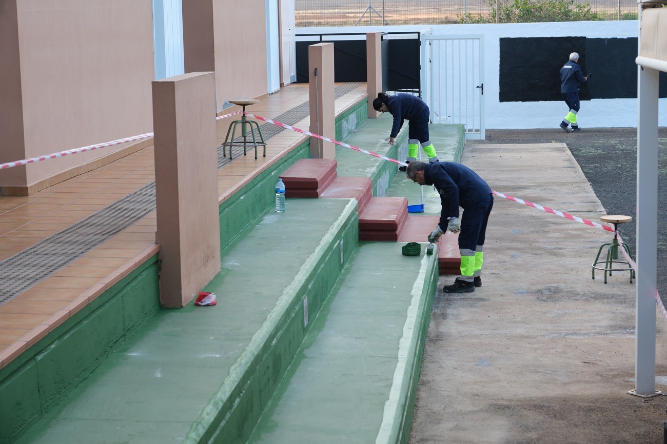 Trabajos del Plan de empleo ‘El Cabildo, Actúa’, en La Oliva.