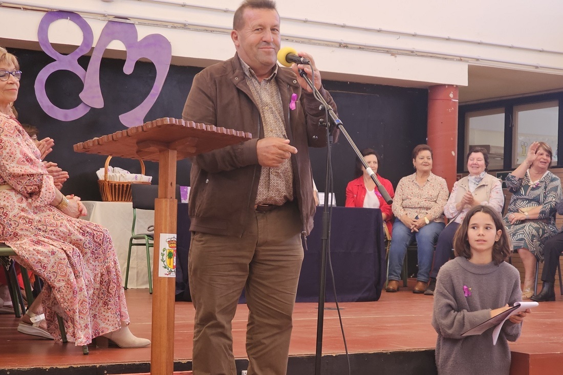 Homenaje a mujeres de Antigua este 8M (2)
