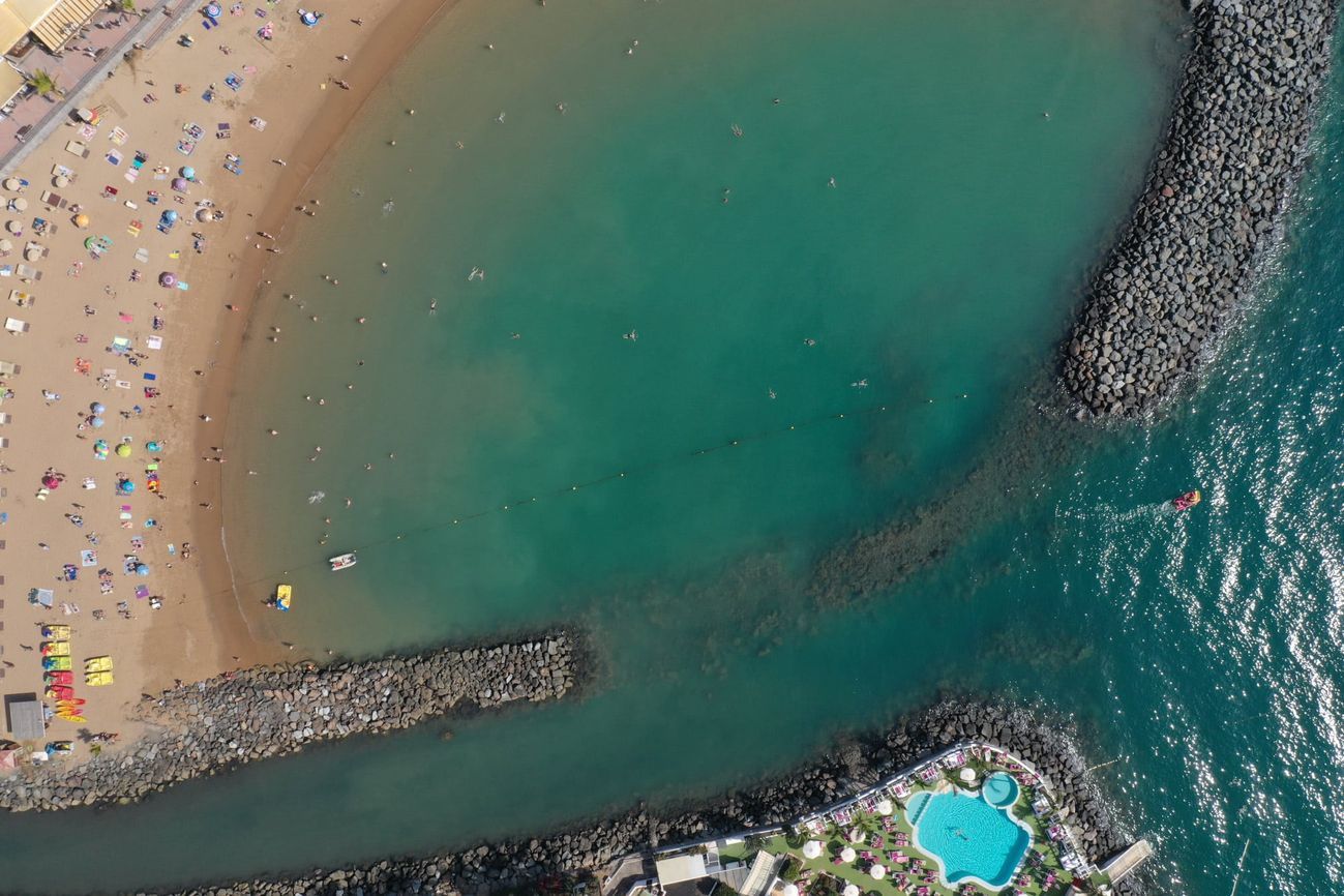 Playa de Mogán, en una imagen del portal turístico municipal.