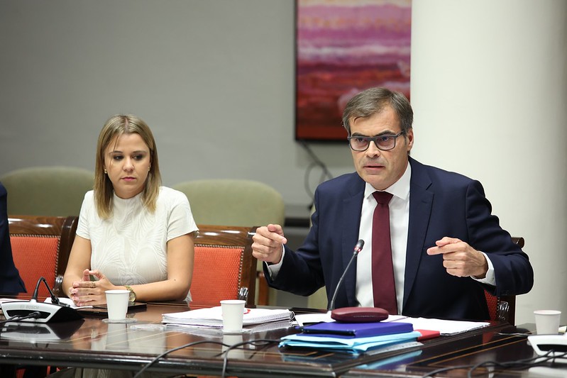 Fernando Enseñat interroga A José Luis Ábalos.