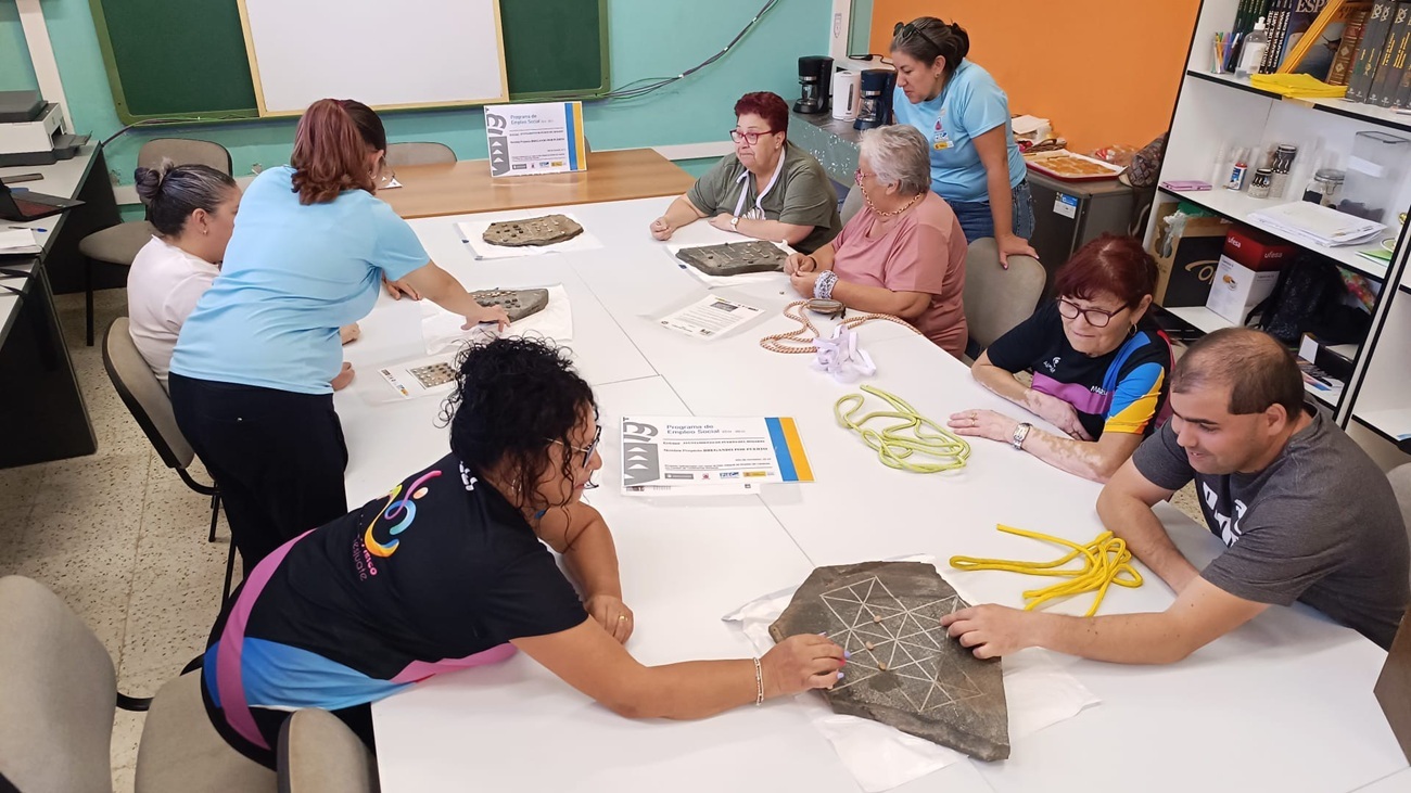 Actividades de la AAVV El Castillejo Tesjuate por el Día de Canarias.